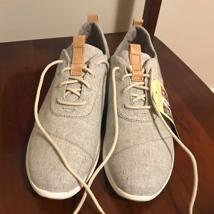 TOMS Sneakers